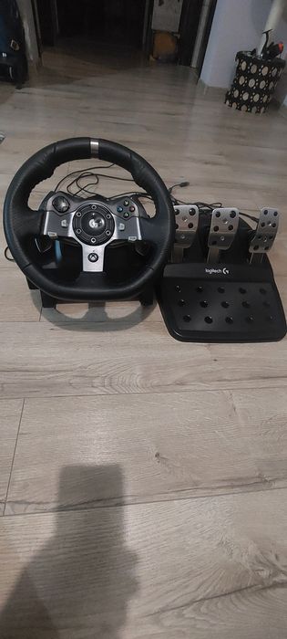 Vand volan logitech  g920 xbox series x/s xbox one și  PC