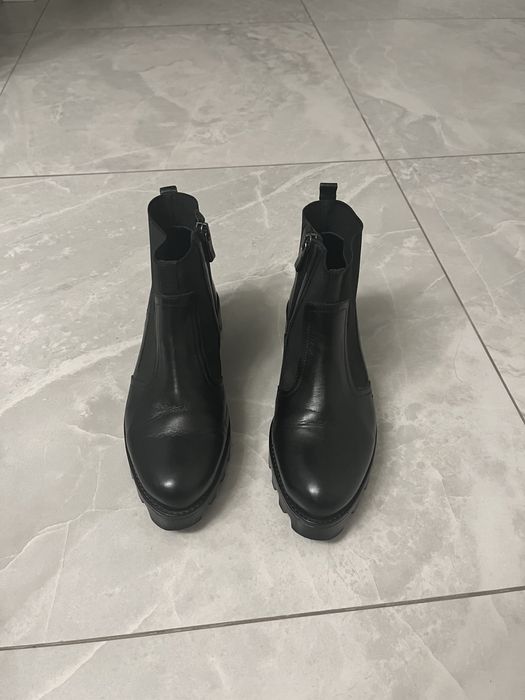 Продам осенние ботинки