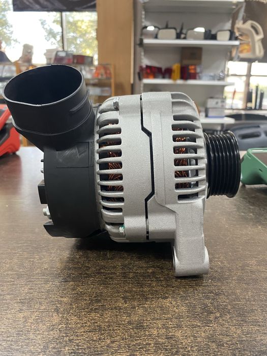 Генератор Ауди 80 100 А4 А6 Пассат Б5