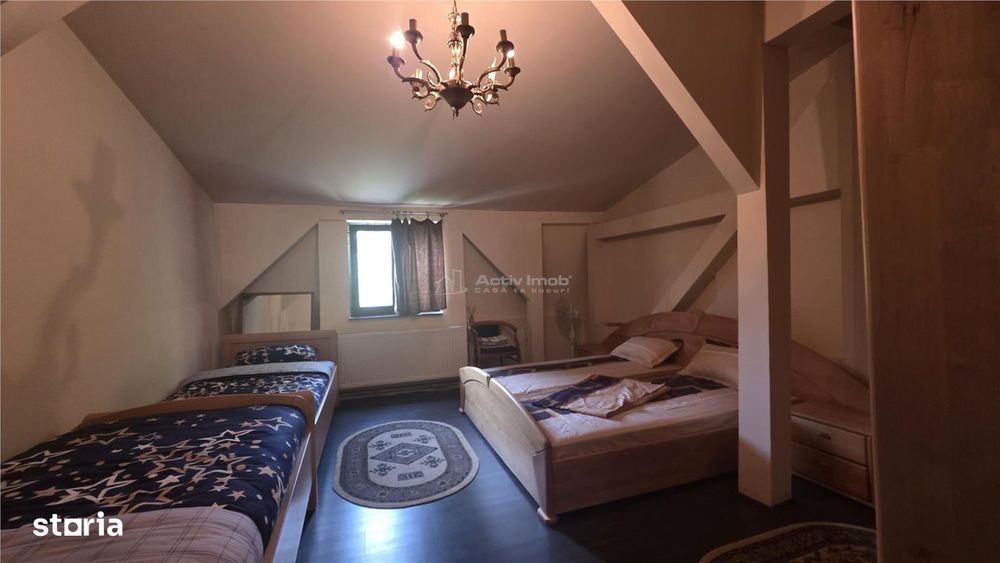 Casa cu etaj,teren 400 mp, pretabila : clinica, gradinita, birouri