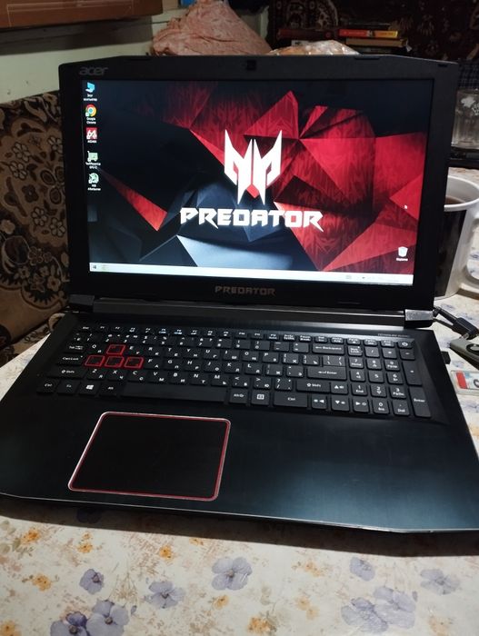 Срочно продам игровой ноутбук Acer Predator.