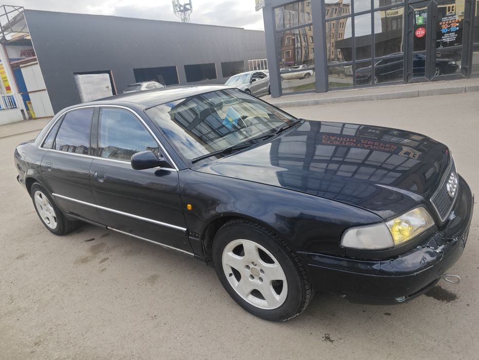 Продам Audi A8 1995г.