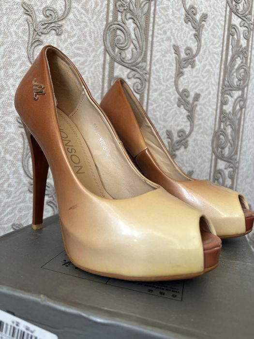 Продам каблук на платформе шпилька 2000 тг