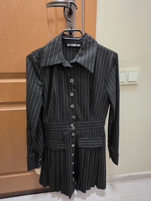 Елегантна черна рокля с райета – размер M (40), нова