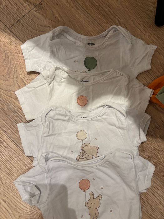 Дрехи от новородено до 8-9 месеца