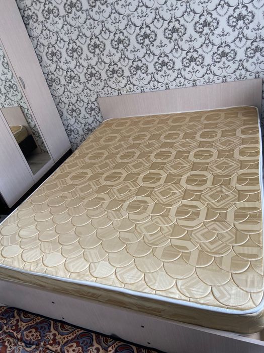 Кровать Длина 2,ширина 1,6