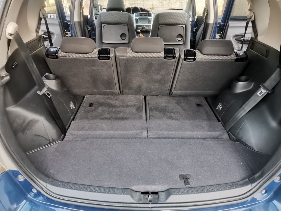 Toyota verso 7 locuri