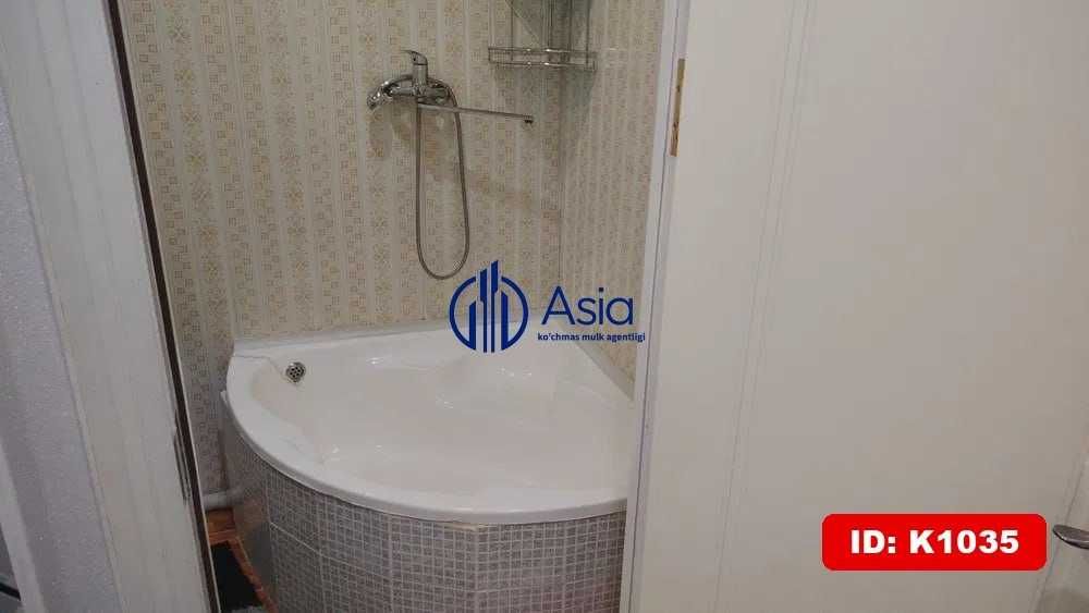 K1035 5mikrorayon Sofmed orqasida 2xonalik kvartira sotiladi
