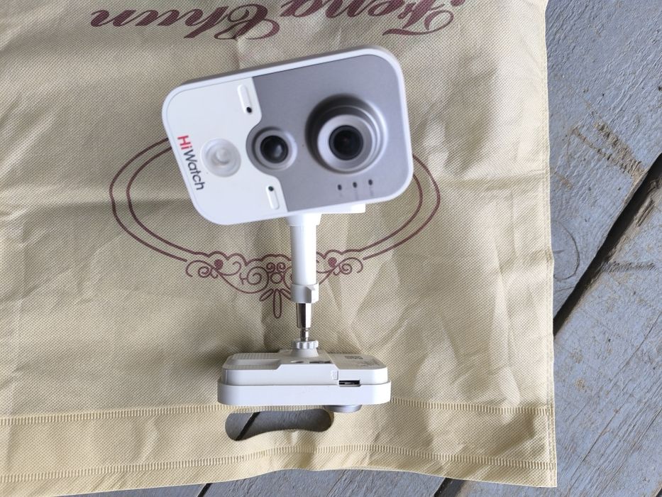 Камера HiWatch 114