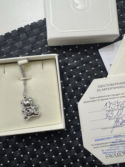 колие на swarovski