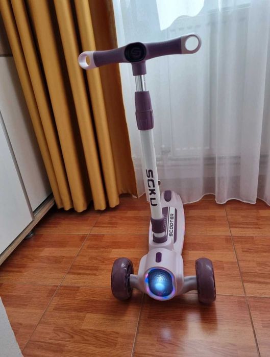 Trotinetă copii Scooter (3-8 ani) – Ca nouă, folosită doar de 2 ori!