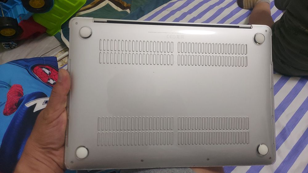 Продам MacBook Pro