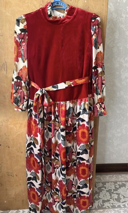 женское платье  .