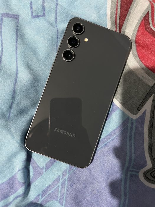 Samsung  S 23 FE