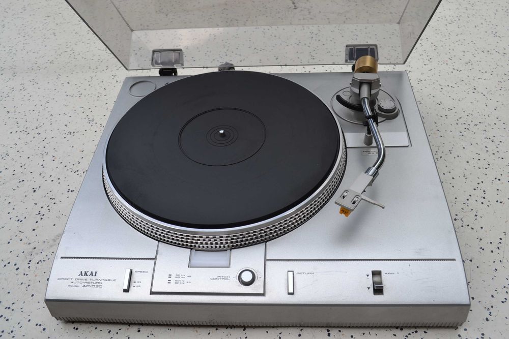 Pick up Akai AP D 30 C