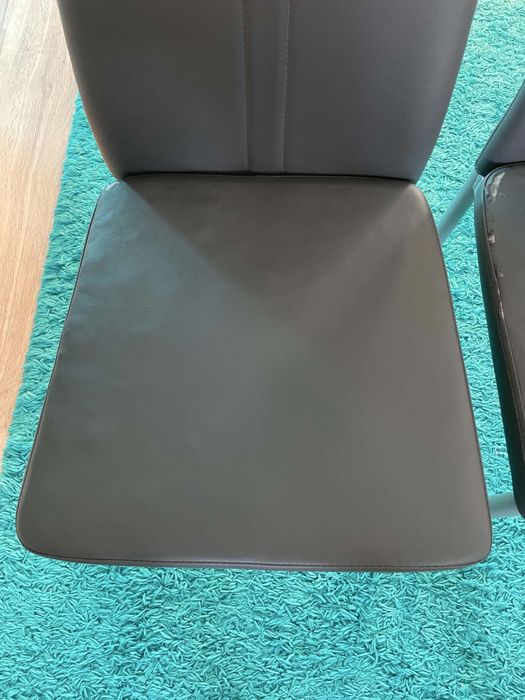 Vand scaune bucatarie