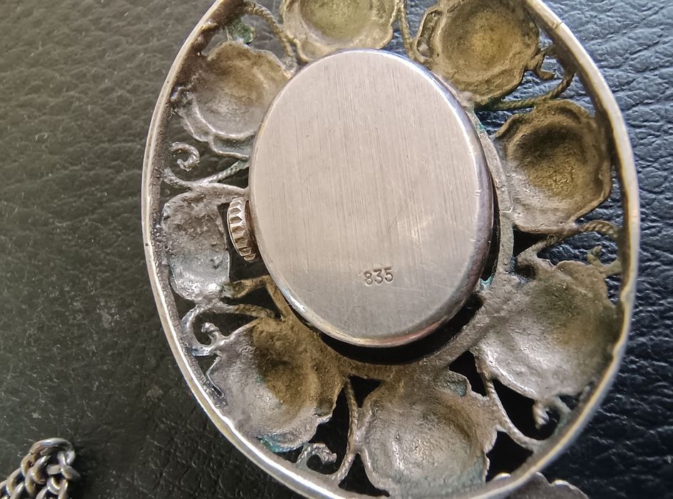 Красиво Сребърно Дамско Дизайнерско Колие  Часовник