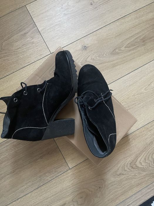 Botine piele intoarsa