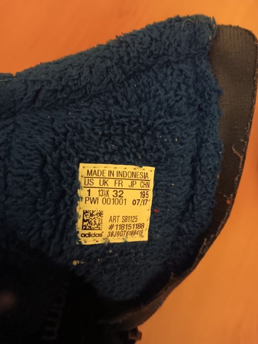 Ботуши adidas 32 номер