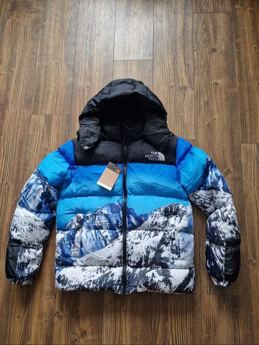 Яке North Face Supreme