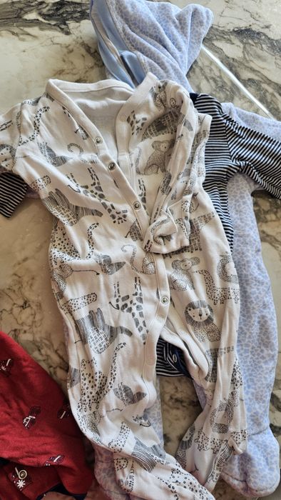 Отдам детские вещи