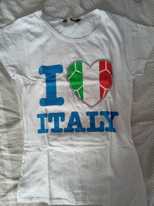 Tricouri de damă diverse modele