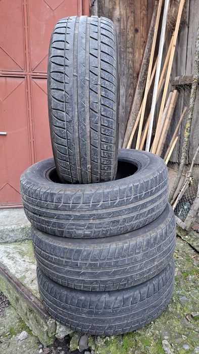 Anvelope de vara 215 60 16