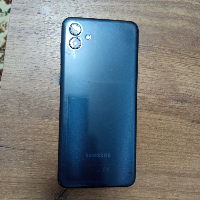 Самсунг А04 64гб