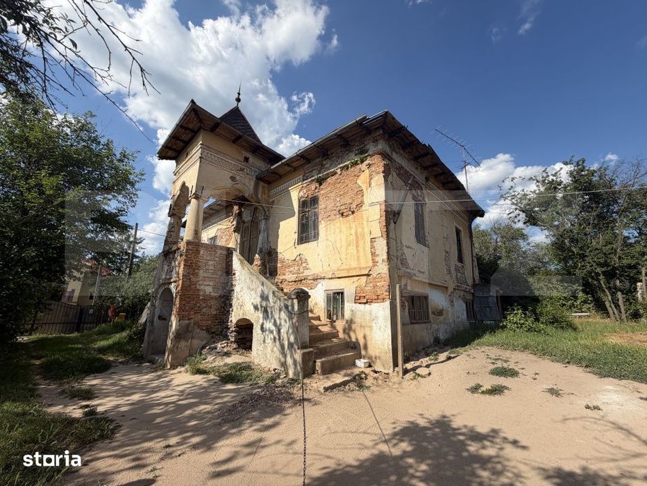 Conac cu priveliste panoramica, 200 mp, 1200 mp teren, zona Lesile