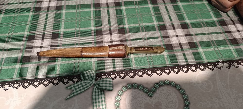 Продавам стара Габровска ергенска кама