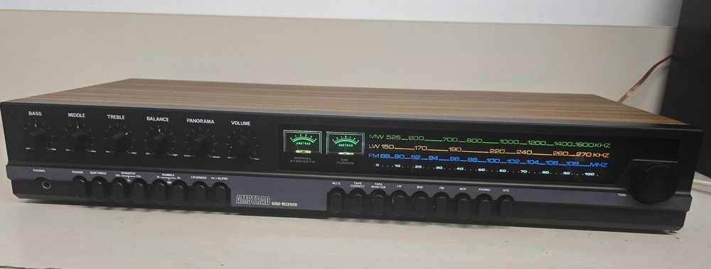 Receiver vintage Amstrad 5050
