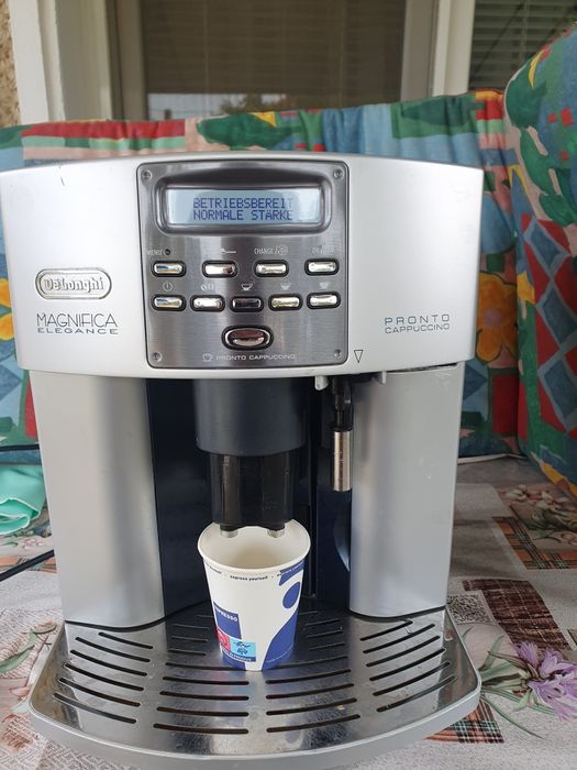 Кафеавтомат DeLonghi MAGNEFIKA ELEGANCE с кана