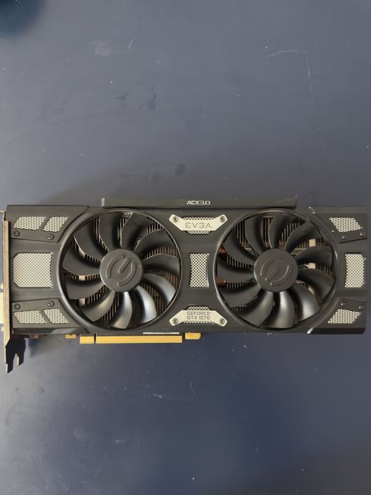 Paca video evga gtx 1070  NU STIU CE ARE