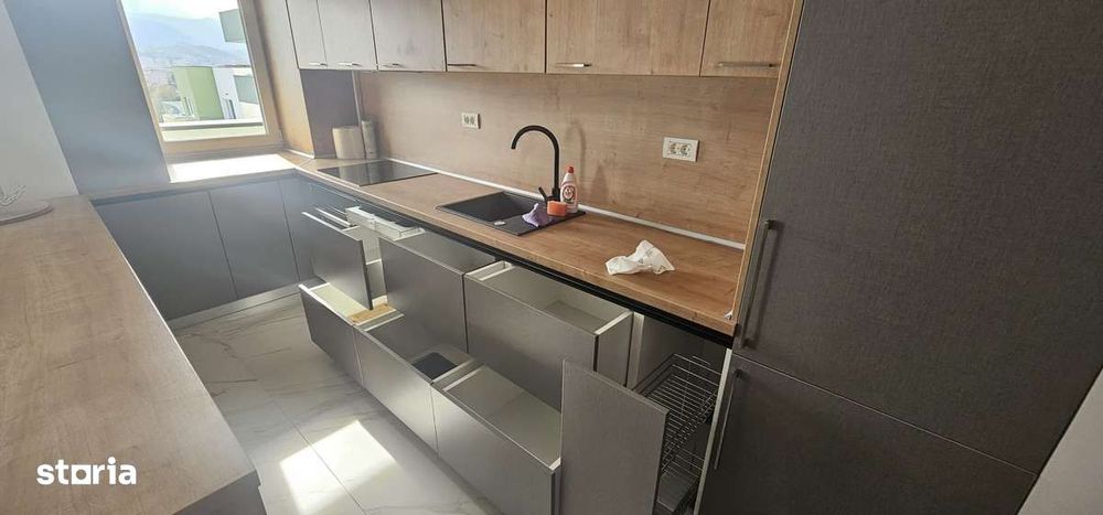 De închiriat apartament 3 camere Top City, Brașov
