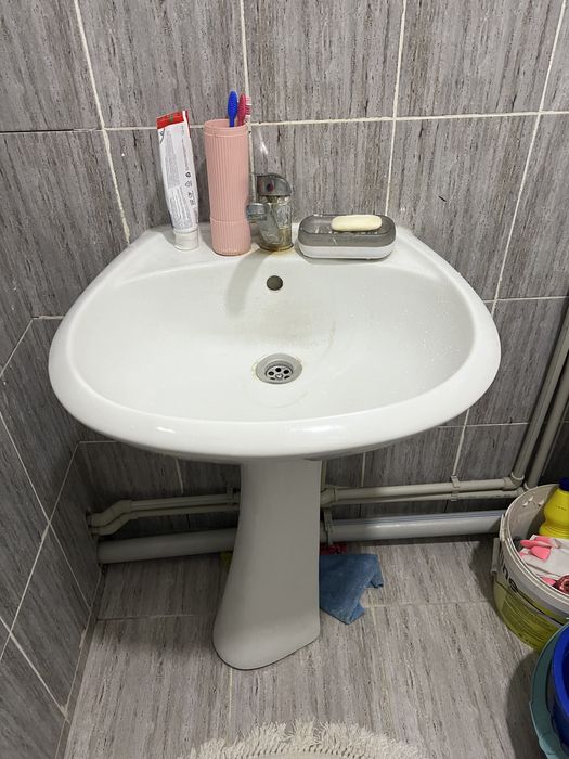 Продается раковина комплект