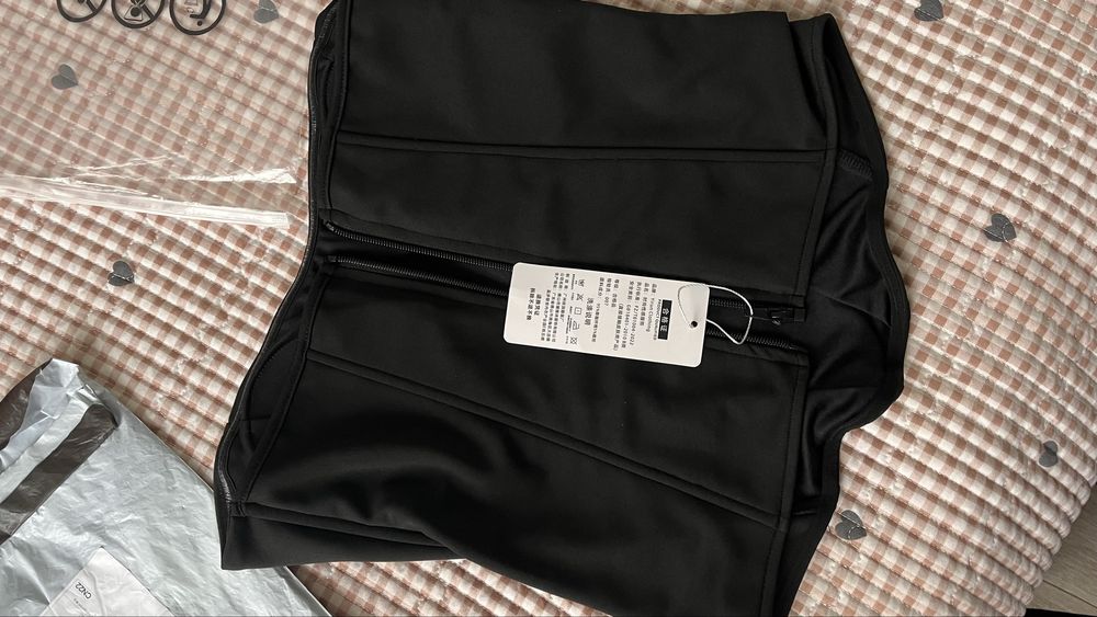 Продам корсет новый