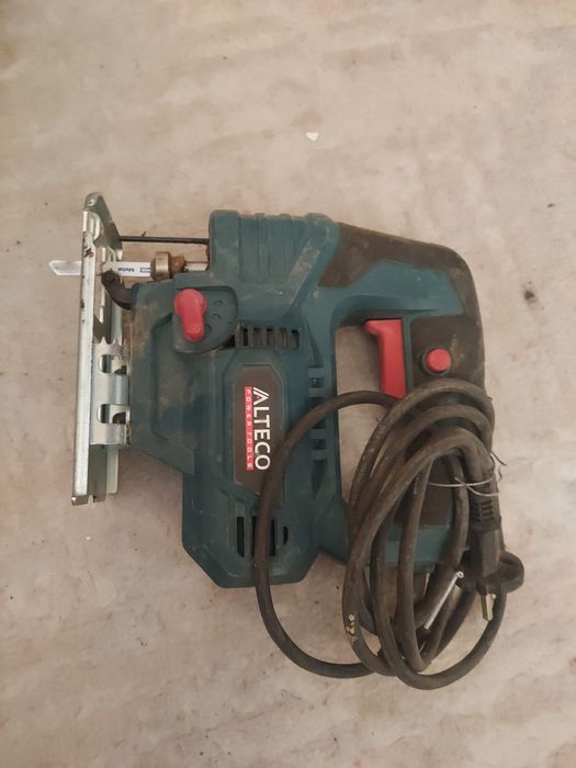 Продам инструменты .Буры .кабеля