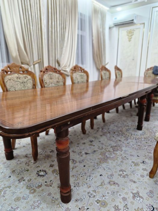 Тез арада стол стульялар сатылады