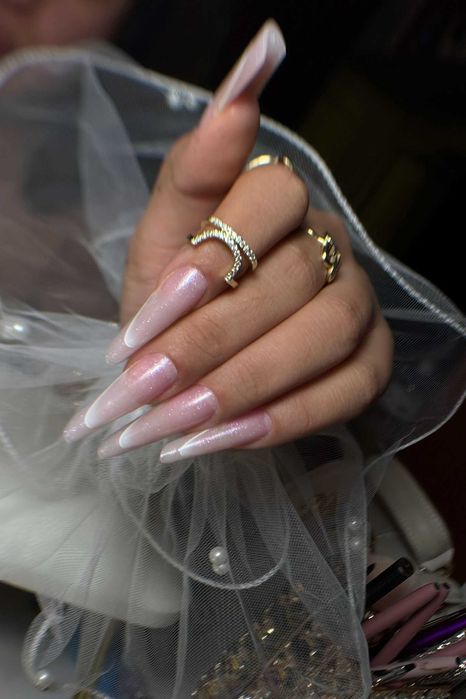 pun unghii cu gel Dristor