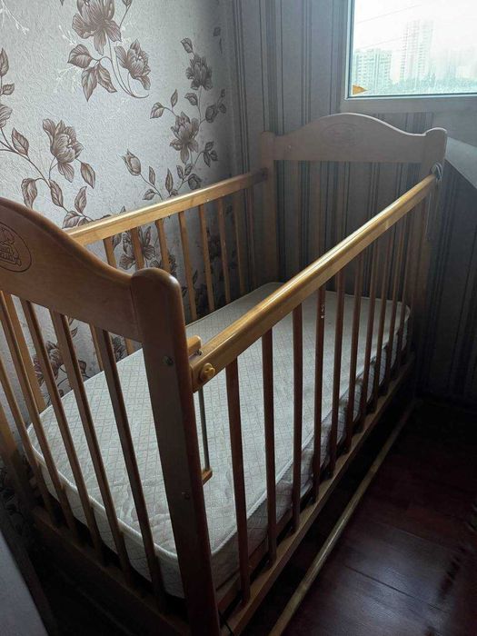 детский манеж с матрасом