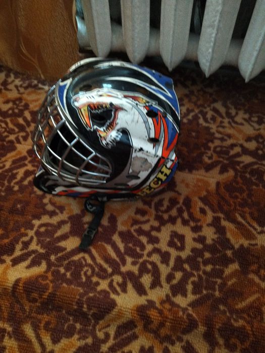 Шлем Юниор для вратаря.