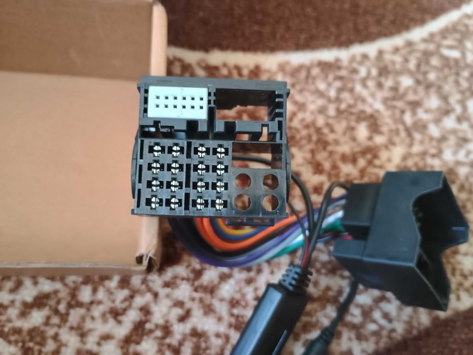 Блутут заAudi състояние ново с микрофон