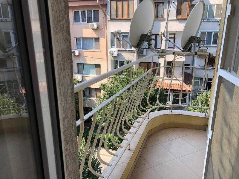 Голямо жилище в центъра на Бургас!