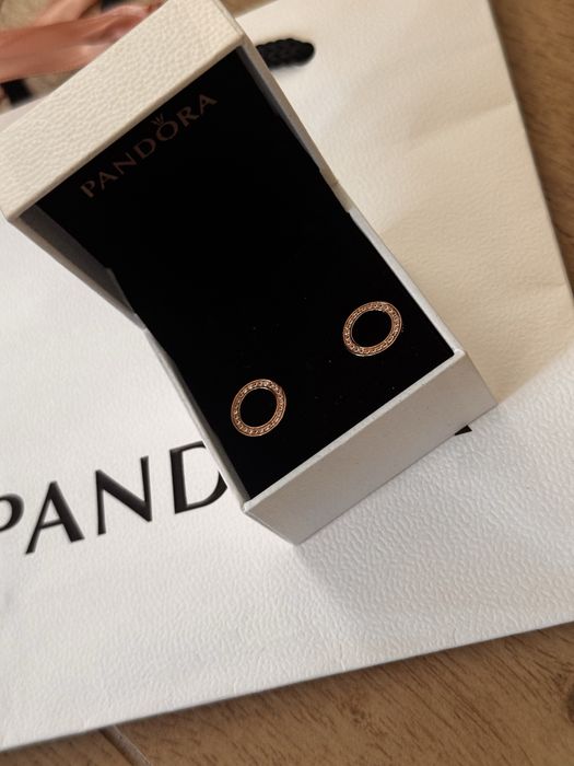 Пандора обеци Pandora