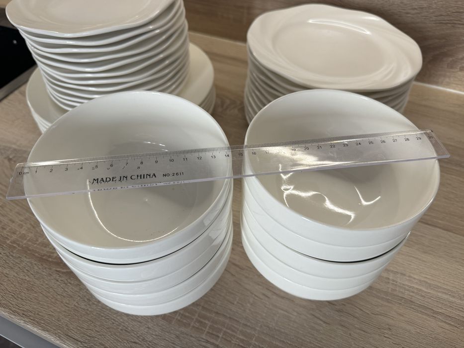 Сервиз фарфоровый