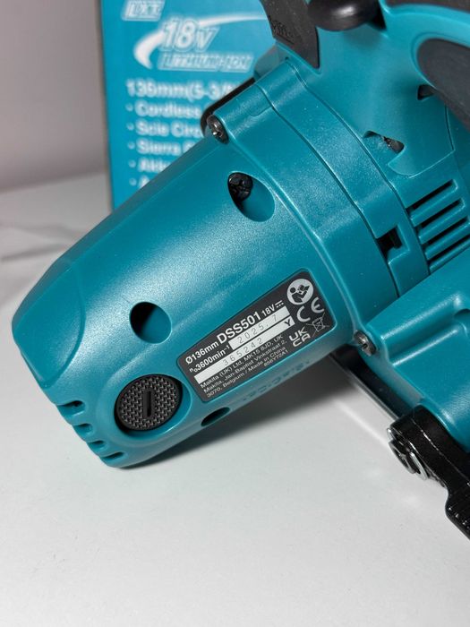 Makita DSS501Z - Fierastrau circular 136x20 mm