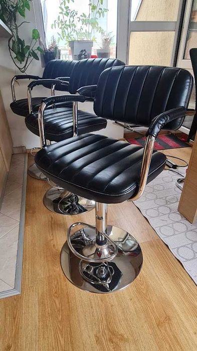 Бар стол от черна еко кожа