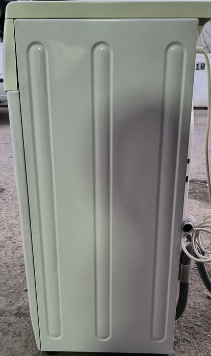 Продам Стиральную машинку Атлант 45У82 4.5кг/800 оборотов.