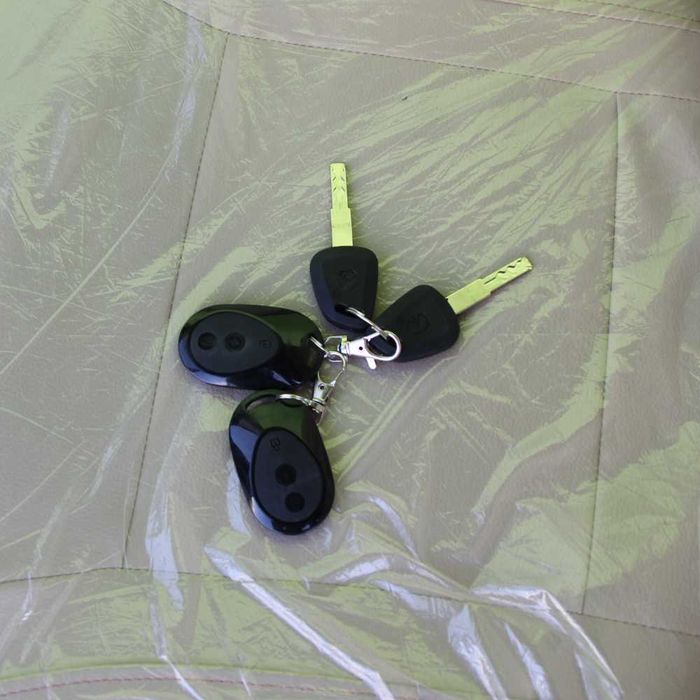 Триместна електрическа триколка Max Motors LUXURY BUS Ivori White