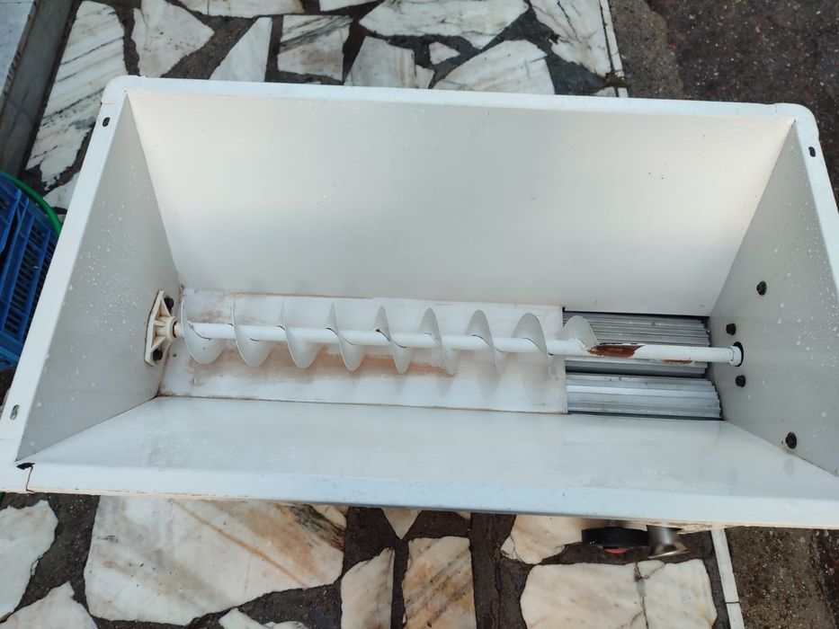 Гроздoмелачка с помпа